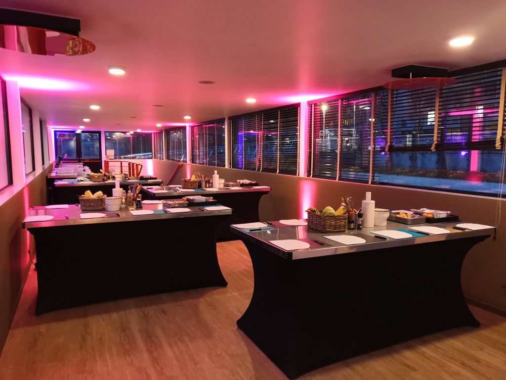 team building original sur une péniche paris